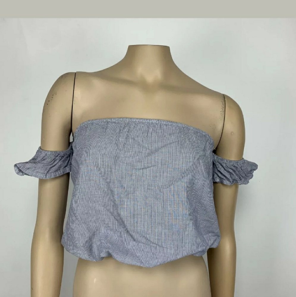 Brandy Melville off-the-shoulders shirt